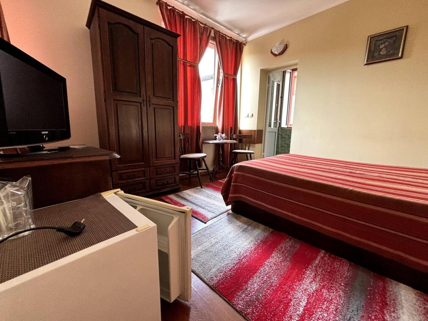 Hotel Rai Tryavna Bagian luar foto