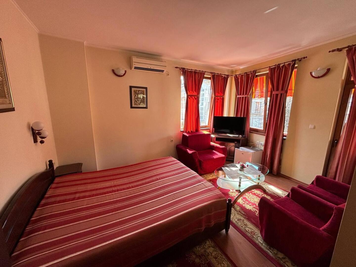 Hotel Rai Tryavna Bagian luar foto