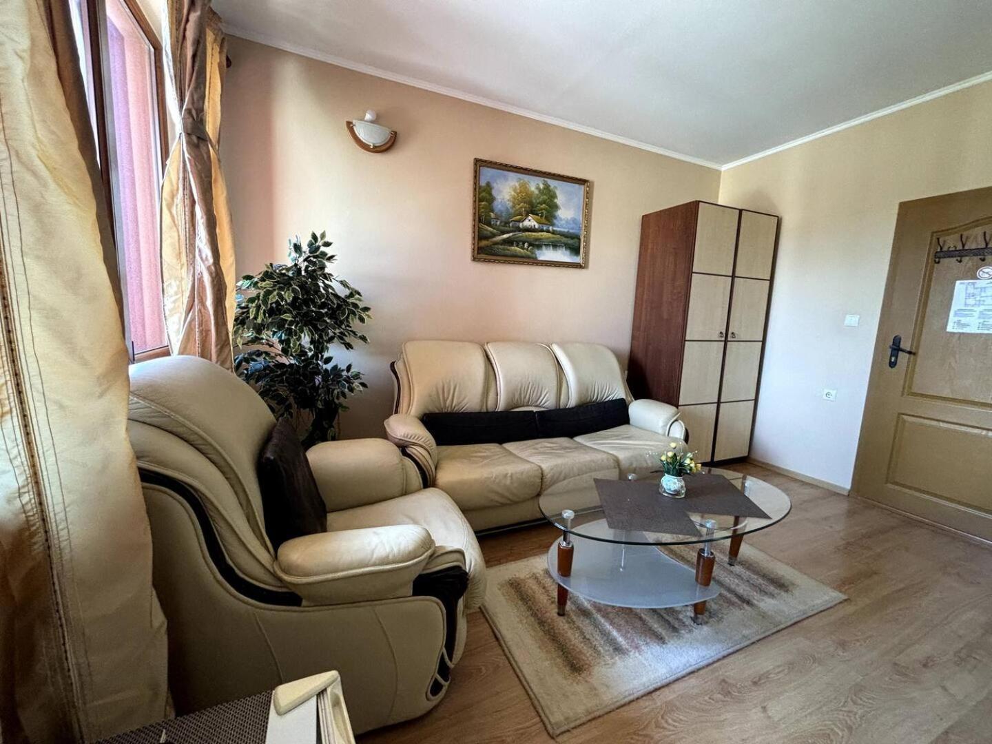Hotel Rai Tryavna Bagian luar foto