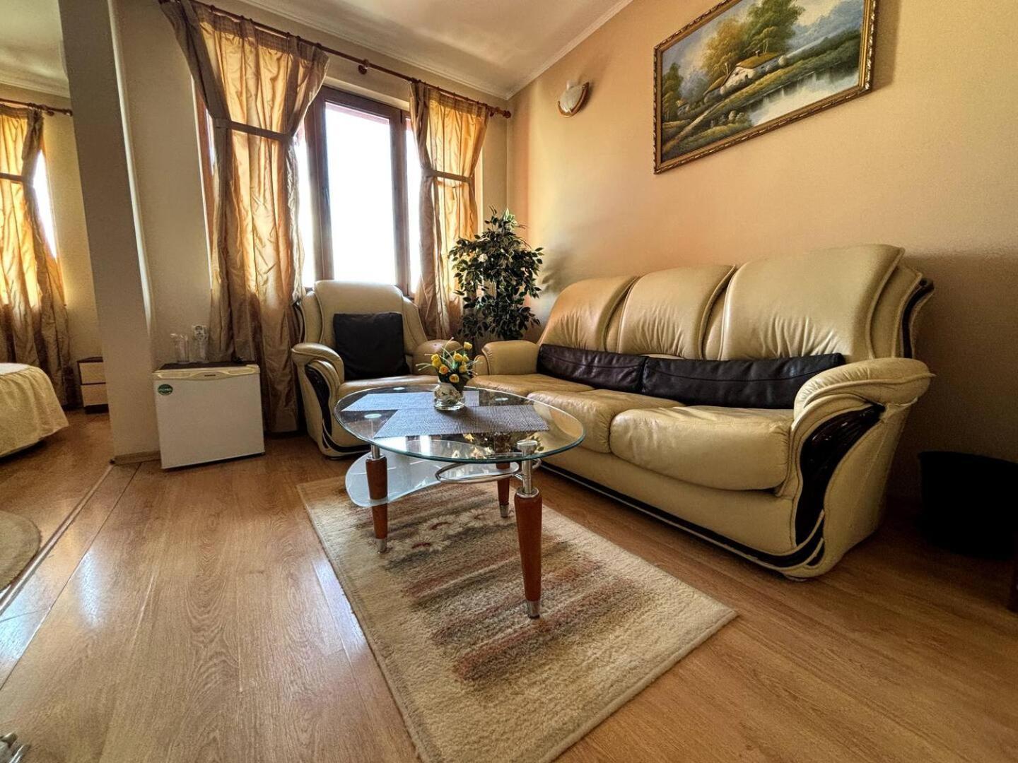 Hotel Rai Tryavna Bagian luar foto